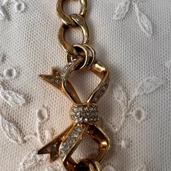 Juicy Couture Bracelet Gold Plated LinksGold Bow with Crystals - Picture 10 of 11